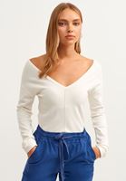 Bayan Krem Deep V-Neck Triko