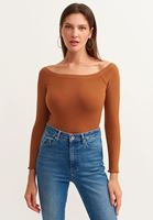 Bayan Kahverengi Off-Shoulder Uzun Kollu Bluz