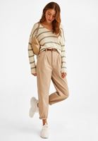 Bayan Krem Çizgili V Yaka Kazak