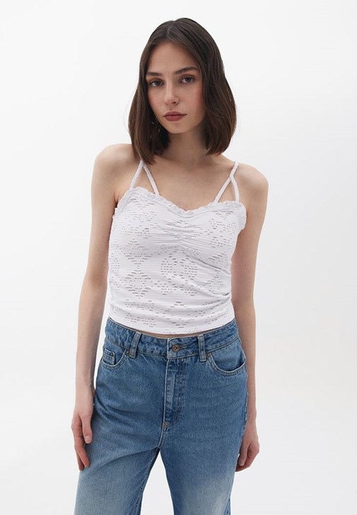 Askılı Atlet ve Boyfriend Ceket Kombini