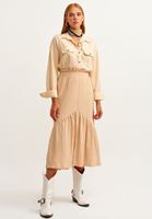 Bayan Bej Yırtmaç Detaylı Midi Boy Etek