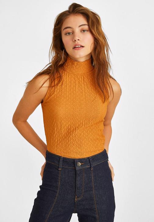 Hırka ve İspanyol Paça Pantolon Kombini