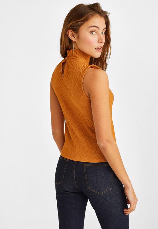 Hırka ve İspanyol Paça Pantolon Kombini