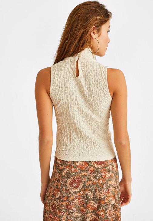 Dokulu Bluz ve Midi Boy Etek Kombini