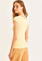 Bayan Sarı Bot Yaka Tişört