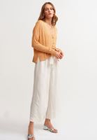 Bayan Turuncu Düğmeli Kısa Hırka