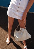 Bayan Beyaz Zincir Detaylı Büzgülü Çanta