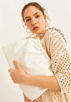 Bayan Beyaz Zincir Detaylı Büzgülü Çanta