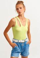 Bayan Yeşil Kesik Detaylı Atlet