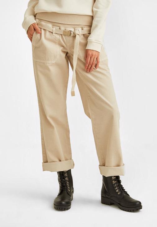 Fermuarlı Sweatshirt ve Pantolon Kombini