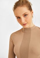 Bayan Bej Uzun Kollu Dikişsiz Tişört