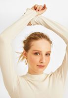 Bayan Krem Uzun Kollu Dikişsiz Tişört