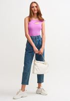 Bayan Pembe Kesik Detaylı Kısa Atlet