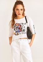 Bayan Beyaz Baskı Detaylı Crop Tişört