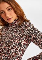 Kapüşonlu Sweatshirt ve Desenli Mini Etek Kombini