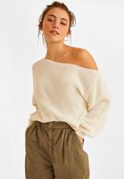 Bayan Krem Kayık Yaka Asimetrik Kazak