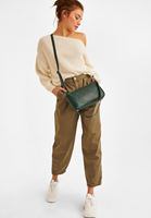 Bayan Krem Kayık Yaka Asimetrik Kazak