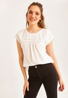 Bayan Beyaz Dantel Detaylı Bluz