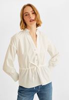 Bayan Beyaz Fırfır Detaylı Gömlek