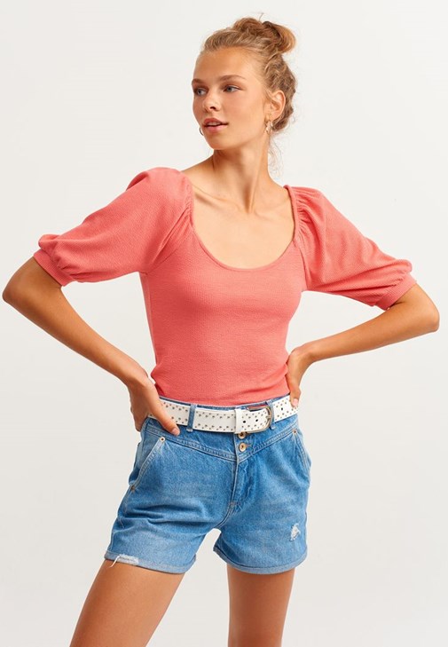 Pembe Balon Kollu Dokulu Kısa Bluz