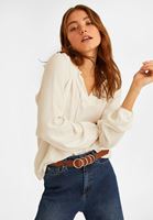 Bayan Beyaz Fırfır Detaylı V Yaka Bluz