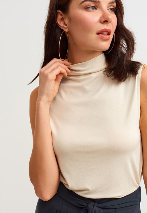  Yüksek Yaka Bluz