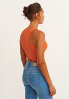 Halter Yaka Crop Atlet ve Denim Pantolon Kombini