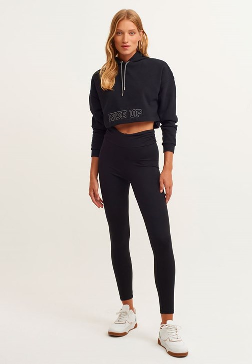 Crop Sweatshirt ve Tayt Kombini