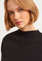 Bayan Siyah Yüksek Yakalı Sweatshirt