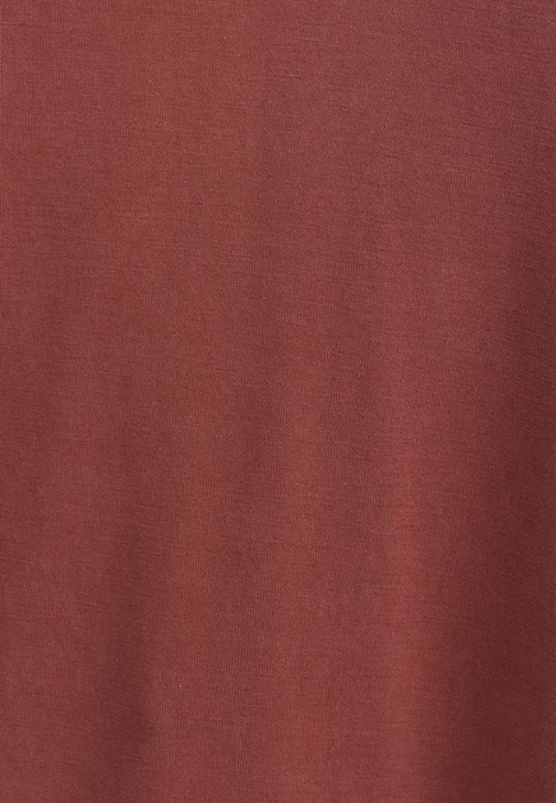 Soft-Touch V Yaka Tişört ve Skinny Denim Pantolon Kombini