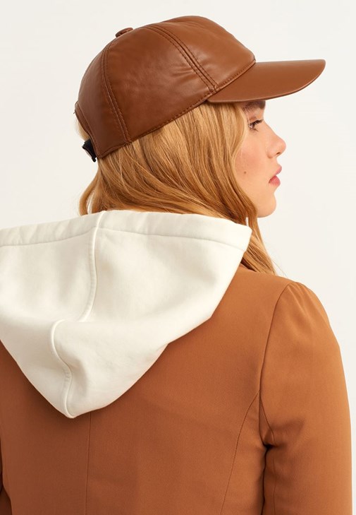 Kapuşonlu Crop Sweatshirt ve Casual Jogger Pantolon Kombini