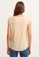 Pamuklu V-Neck Tişört ve Jean Pantolon Kombini