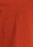 V-Neck Tişört ve Carrot-Fit Pantolon Kombini