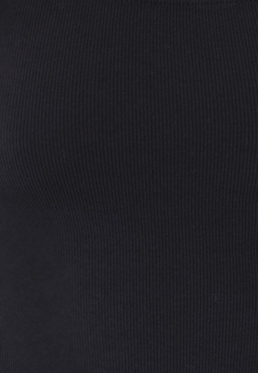 Yüksek Bel Straight-Fit Pantolon ve Uzun Kollu Tişört Kombini