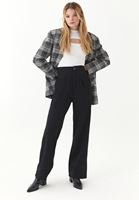 Bayan Beyaz Cut-Out Detaylı Uzun Kollu Tişört