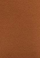 Halter-Neck Tank ve Bağcıklı Pantolon Kombini 