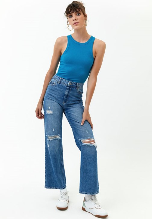 Halter Yaka Atlet ve Wide-Leg Denim Pantolon Kombini