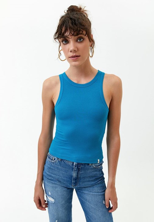 Halter Yaka Atlet ve Wide-Leg Denim Pantolon Kombini