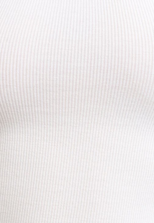 Jogger Pantolon ve Halter-Neck Tank Top Kombini