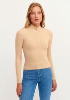 Bayan Bej Fermuar Detaylı Uzun Kollu Tişört