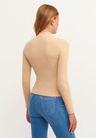 Bayan Bej Fermuar Detaylı Uzun Kollu Tişört