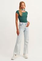 Bayan Yeşil Pamuklu Esnek Dokulu Tişört