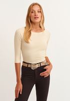 Bayan Bej Pamuklu Esnek Dokulu Tişört