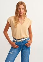 Bayan Bej Biye Detaylı V-Neck Tişört ( MODAL )