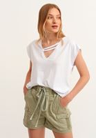 Bayan Beyaz Biye Detaylı V-Neck Tişört ( MODAL )