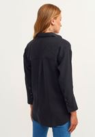 Oversize Gömlek ve Denim Pantolon Kombini