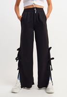 Bayan Siyah Paça Detaylı Wide-Leg Pantolon ( TENCEL™ )