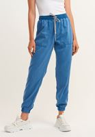 Jogger Pantolon ve Halter-Neck Tank Top Kombini 