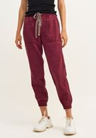 Jogger Pantolon ve Pamuklu Atlet Kombini