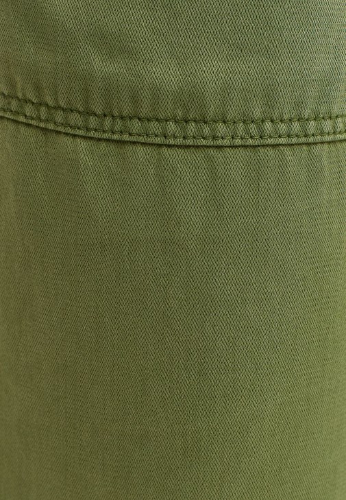 Uzun Triko Hırka ve Jogger Pantolon Kombini